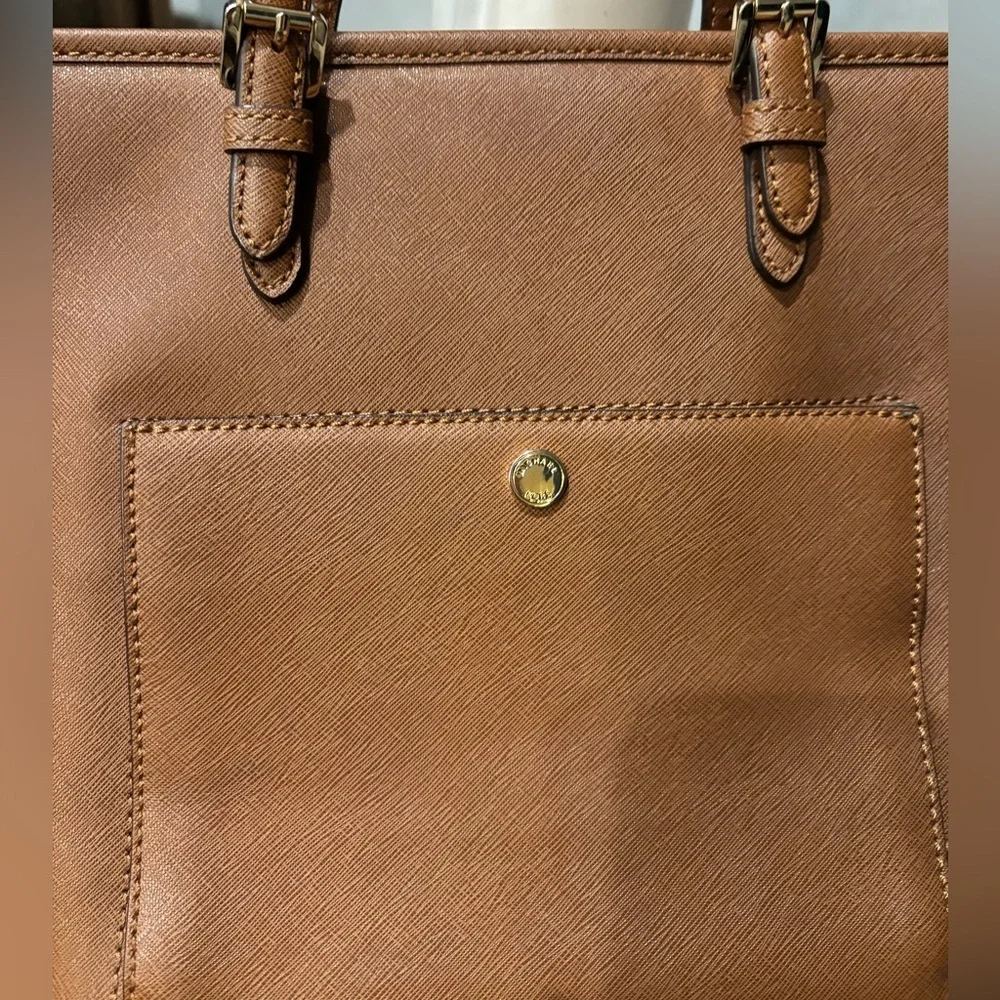 Authentic MICHAEL Michael Kors Jet Set Item Medium Top Zip Snap Pocket Tote